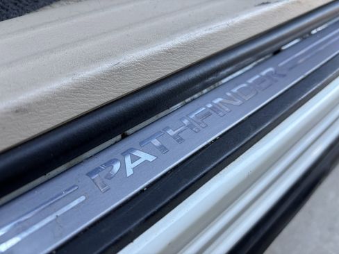 Used 2015 Nissan Pathfinder SL w/ SL Premium Package image 21