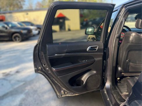 Used 2018 Jeep Grand Cherokee Trailhawk w/ Trailhawk Luxury Group image 28