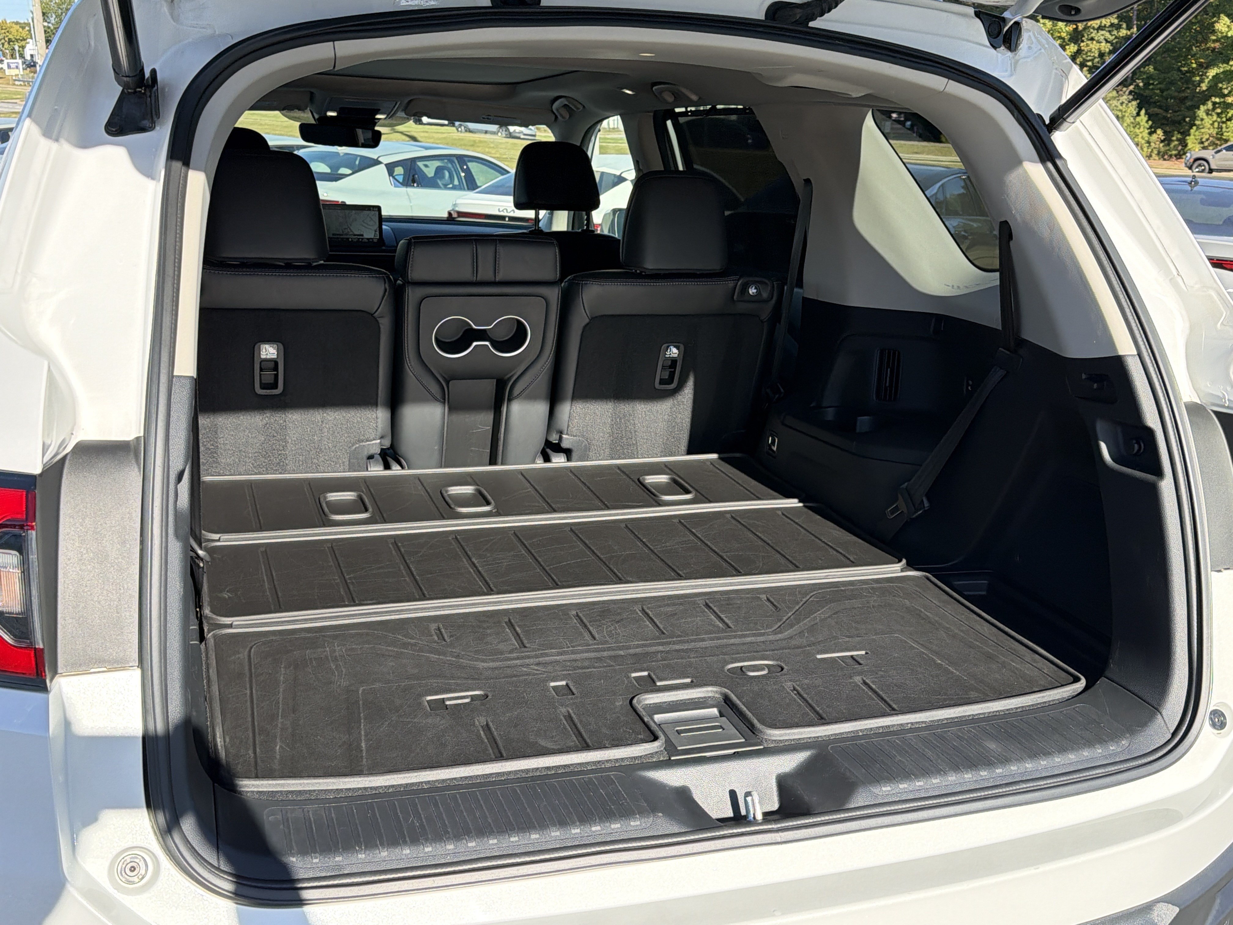 Used 2024 Honda Pilot Touring image 17