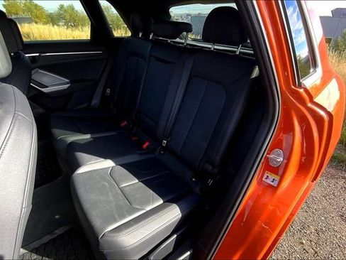 Certified 2025 Audi Q3 2.0T Premium Plus w/ Premium Plus Package image 18