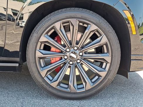Certified 2025 Cadillac Escalade V AWD/4WD image 10