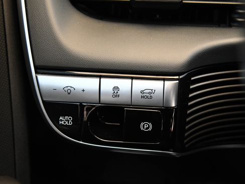 Used 2024 Hyundai Ioniq 5 SEL RWD image 34