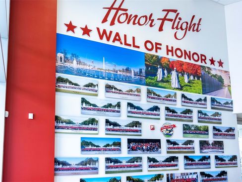 New 2025 Nissan Kicks SR image 18