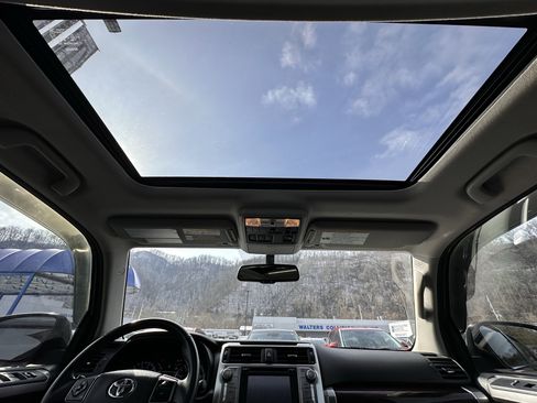 Used 2017 Toyota 4Runner Limited image 19