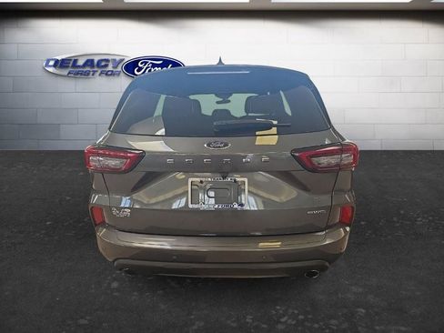Used 2023 Ford Escape ST-Line w/ Tech Pack #1 AWD/4WD image 5