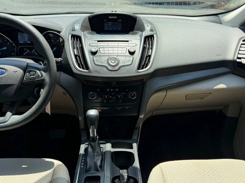 Used 2017 Ford Escape SE AWD/4WD image 19