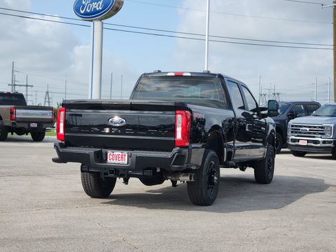 New 2026 Ford F250 4x4 Crew Cab Super Duty image 4