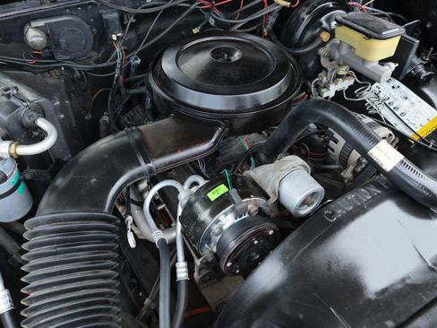 Used 1990 Chevrolet Blazer 4WD image 20