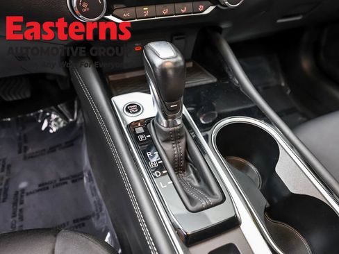 Used 2024 Nissan Altima 2.5 SV w/ SV Premium Package AWD/4WD image 13