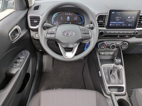 New 2026 Hyundai Venue SE FWD image 13