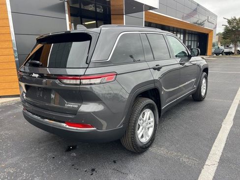 New 2025 Jeep Grand Cherokee Laredo w/ Trailer Tow Package image 24