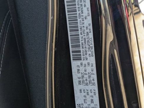 Used 2017 Jeep Wrangler Unlimited Rubicon w/ Connectivity Group image 29