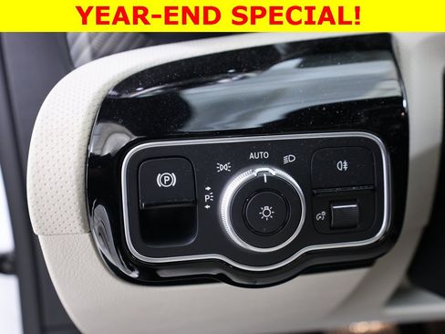 Used 2025 Mercedes-Benz CLA 250 4MATIC image 8