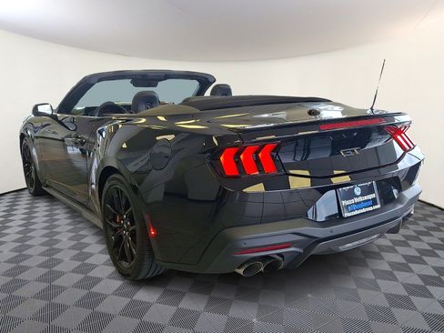 Used 2025 Ford Mustang GT Premium RWD image 3