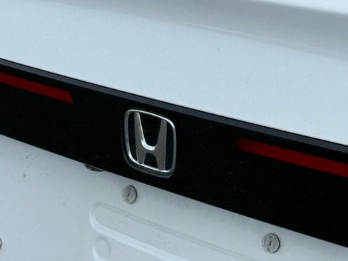 Used 2023 Honda Accord EX image 11