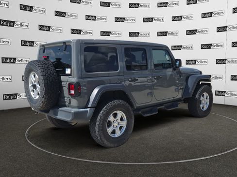 Used 2022 Jeep Wrangler Unlimited Sport w/ Sun And Sound Package AWD/4WD image 6