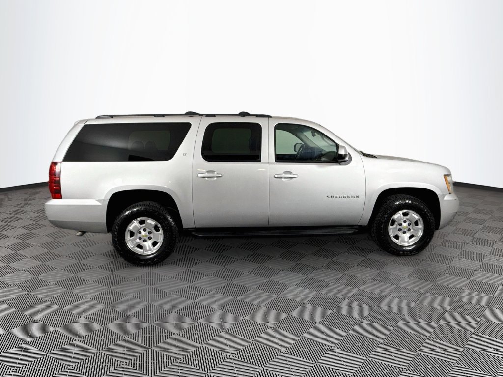 Used 2011 Chevrolet Suburban LT AWD/4WD image 8
