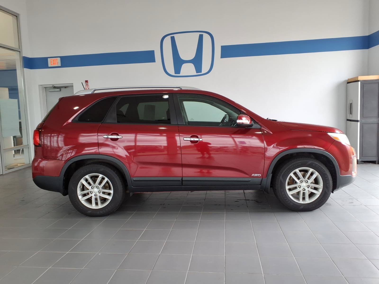 Used 2015 Kia Sorento LX AWD/4WD image 4