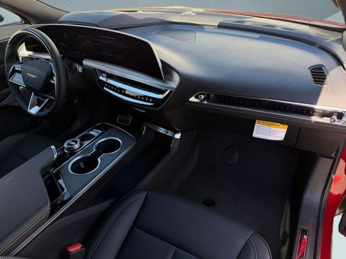 New 2026 Cadillac Lyriq V AWD/4WD image 29