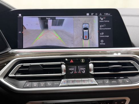 Used 2021 BMW X7 xDrive40i w/ M Sport Package image 19