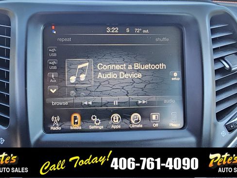 Used 2016 Jeep Cherokee Trailhawk image 24