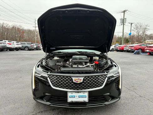 Used 2022 Cadillac CT4 Luxury w/ Sun And Sound Package image 9