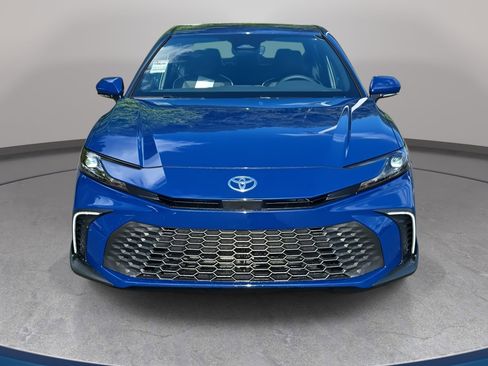 New 2026 Toyota Camry SE FWD image 2