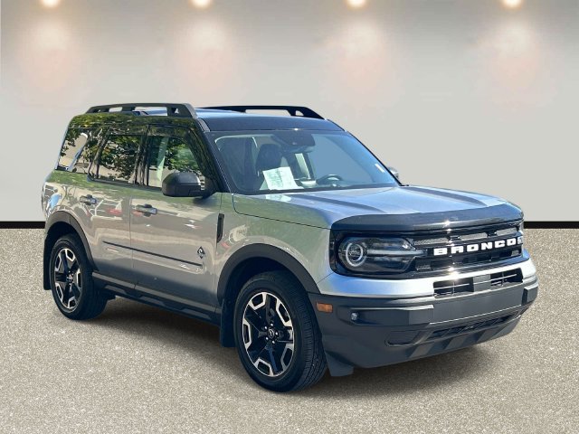 Used 2023 Ford Bronco Sport Outer Banks w/ Tech Package AWD/4WD image 3