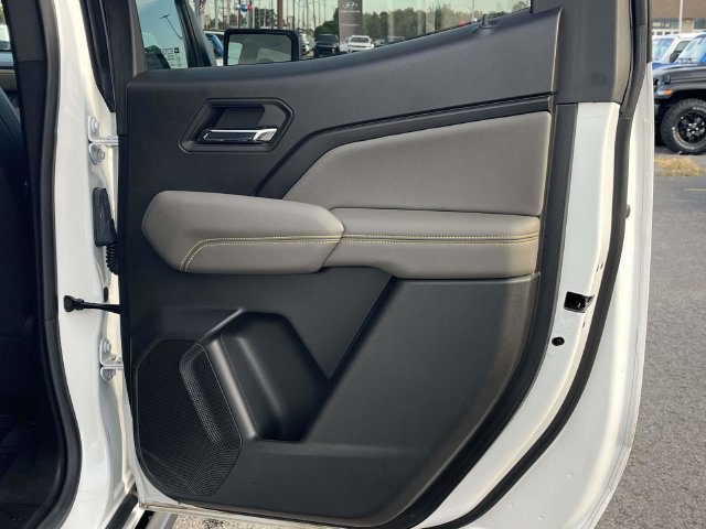 Used 2023 Chevrolet Colorado ZR2 w/ ZR2 Convenience Package III AWD/4WD image 24