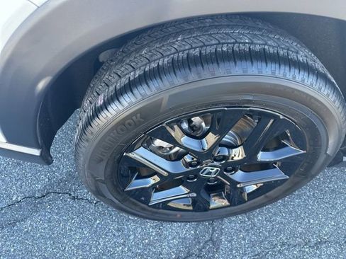 Certified 2025 Honda HR-V Sport image 23