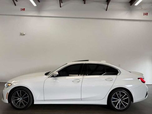 Used 2020 BMW 330i Sedan w/ Convenience Package RWD image 3