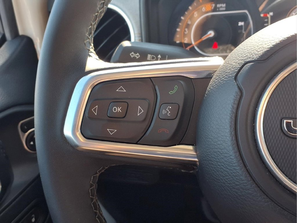 Used 2026 Jeep Wrangler Unlimited Sahara AWD/4WD image 12