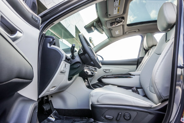 New 2026 Hyundai Tucson Limited FWD image 43