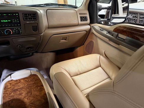 Used 2001 Ford Excursion Limited RWD image 41