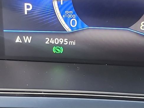 Used 2024 Volkswagen Taos SE image 20