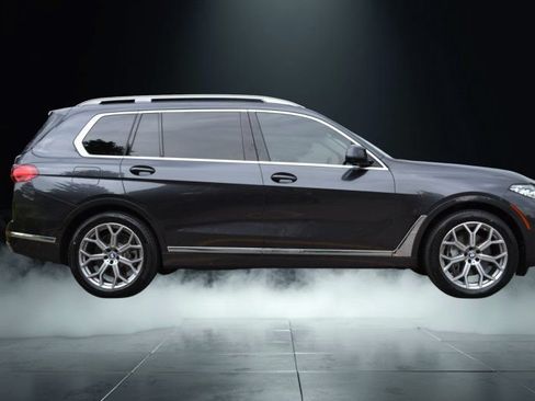 Used 2020 BMW X7 xDrive40i w/ Premium Package AWD/4WD image 8