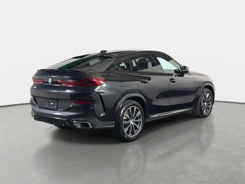 Used 2024 BMW X6 xDrive40i w/ Parking Assistance Package AWD/4WD image 3