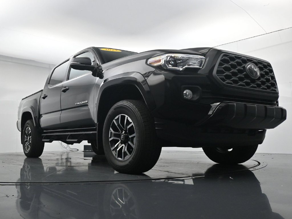 Used 2023 Toyota Tacoma TRD Sport AWD/4WD image 32