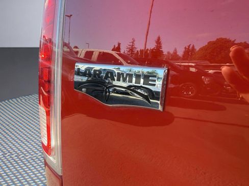 Used 2015 RAM 1500 Laramie w/ Convenience Group AWD/4WD image 6