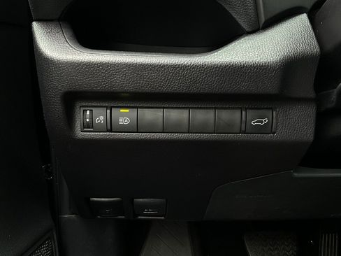 Used 2025 Toyota RAV4 XLE image 23