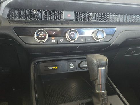 Used 2023 Honda CR-V LX image 13