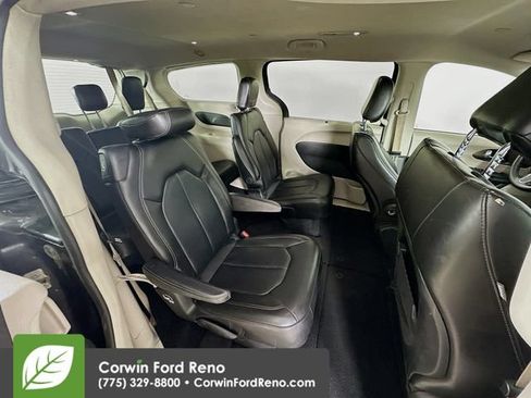 Used 2020 Chrysler Voyager Lxi FWD image 24