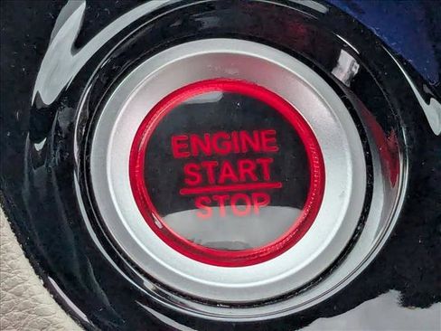 Used 2018 Honda Odyssey Elite image 9