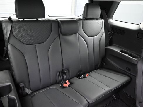 Used 2025 Hyundai Palisade SEL image 16