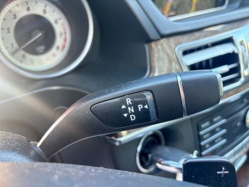Used 2016 Mercedes-Benz E 400 Sedan image 23
