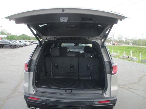 Used 2026 GMC Acadia AT4 w/ Super Cruise Package image 8