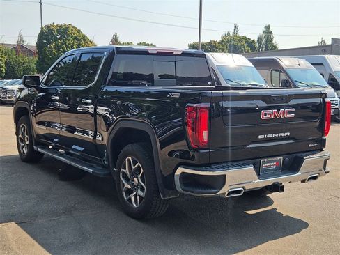 Used 2023 GMC Sierra 1500 SLT w/ SLT Premium Package image 5
