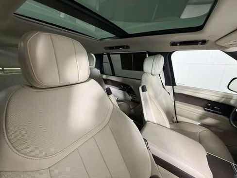 Used 2023 Land Rover Range Rover Long Wheelbase SE AWD/4WD image 32