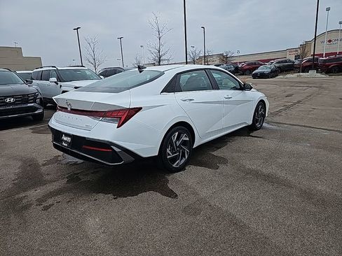 New 2026 Hyundai Elantra Limited image 5