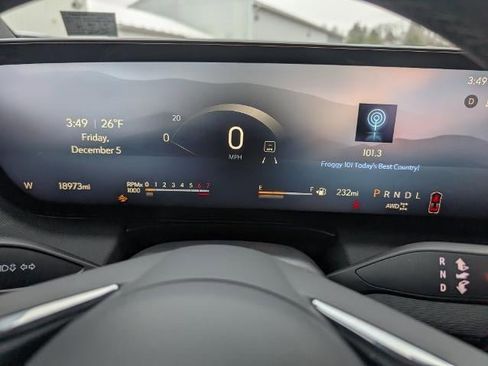 Used 2025 Buick Enclave Preferred image 18